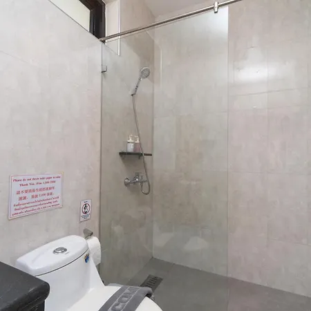 Luxury Pool 4 Bedroom 900m 1.5 Km Downtown Villa *