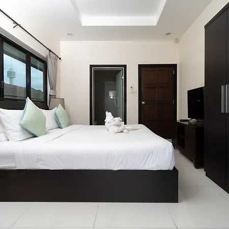 Luxury Pool 4 Bedroom 900m 1.5 Km Downtown Villa *