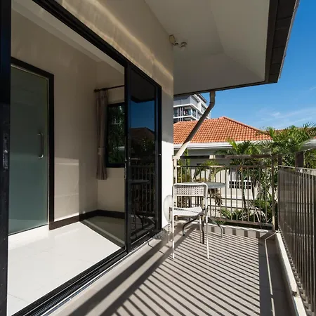 Luxury Pool 4 Bedroom 900m 1.5 Km Downtown Villa