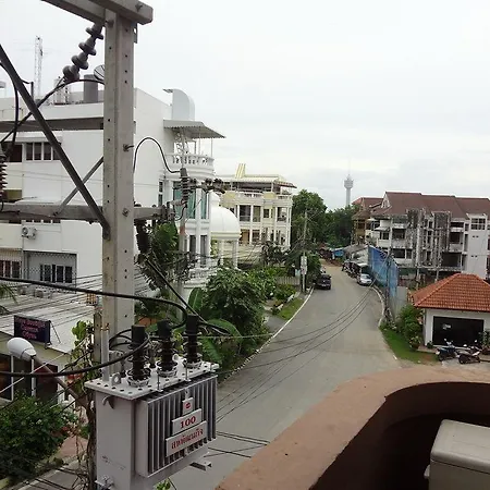 โรงแรม Joy 2*