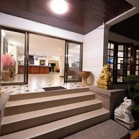Hillside Hotel 3*