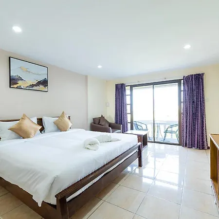 Hotel Hillside 3*