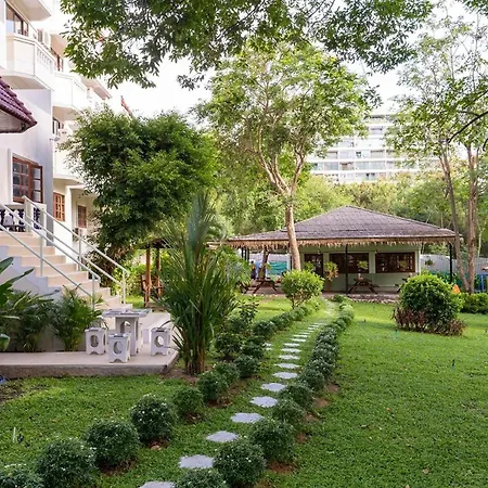 Hillside Hotel 3*