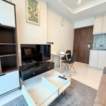 Apartment Garden Access 1 Bedroom In Serenity Pattaya