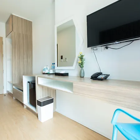 โรงแรม P 3*