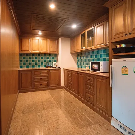 รีสอร์ท Avalon 5*