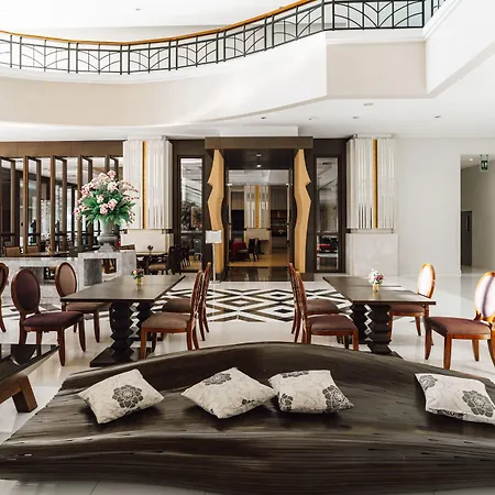 รีสอร์ท The Heritage Beachfront