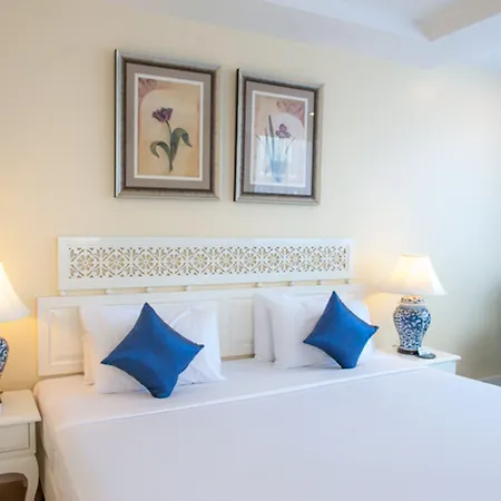 Lido Hotel 3*