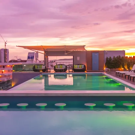 Unique Regency โรงแรม 4*