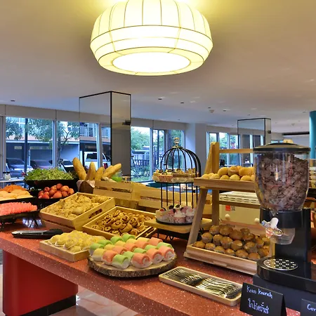 โรงแรม The Grass Serviced Pattaya