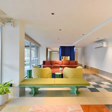 โรงแรม The Grass Serviced Pattaya