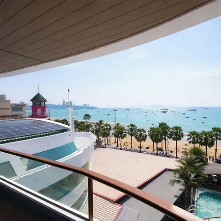 The Cruise 4* Pattaya
