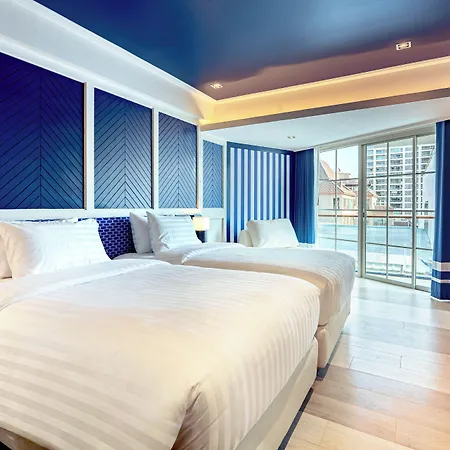 The Cruise โรงแรม