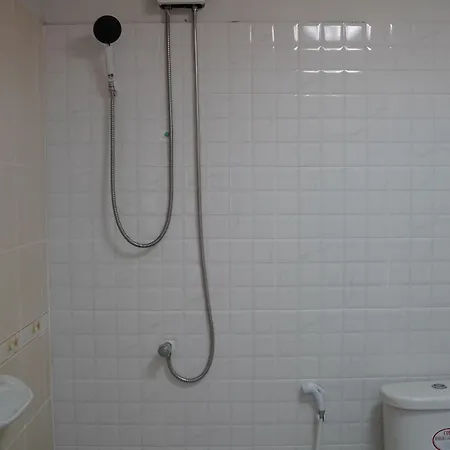 V Style Pattaya North Beach Hostel