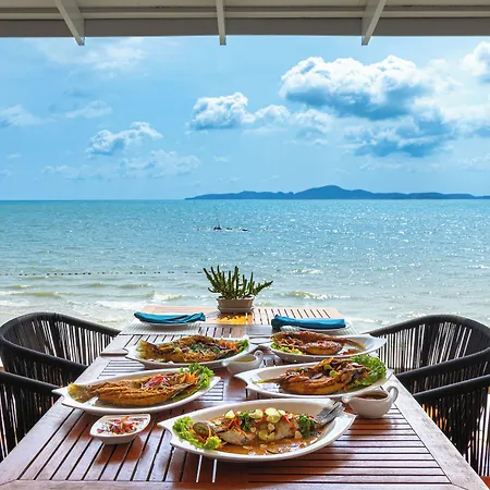 โรงแรม Royal Cliff Terrace 5*