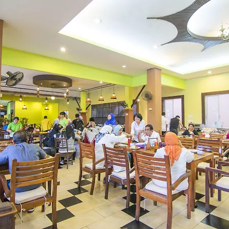 Phuphaya Resort 2*