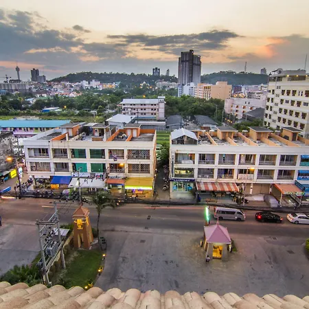 Resort Phuphaya Pattaya