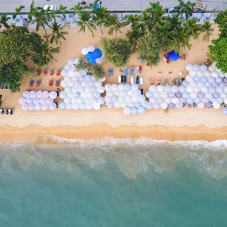 โรงแรม Welcome World Beachfront Pattaya
