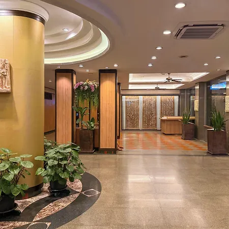 โกลเด้นบีชโฮเทล พัทยา โรงแรม Pattaya