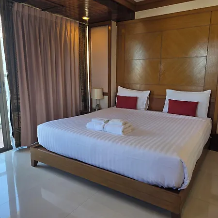 Hotel Mike 3*