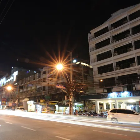 Highfive Hotel