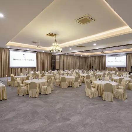 Tropicana รีสอร์ท