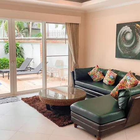 Hidden Palm Pool Villa