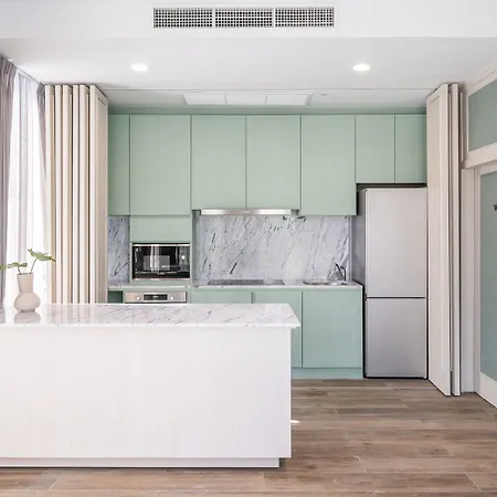 โรงแรม Manhattan - Sha Extra Pattaya