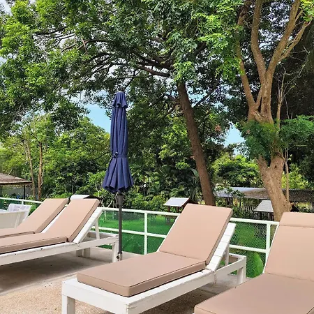 โรงแรม Hillside 3*