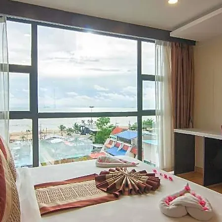 Hotel Golden Jomtien 5*