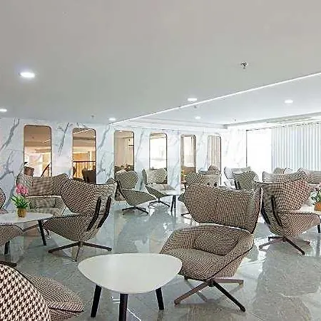 Hotel Golden Jomtien 5*