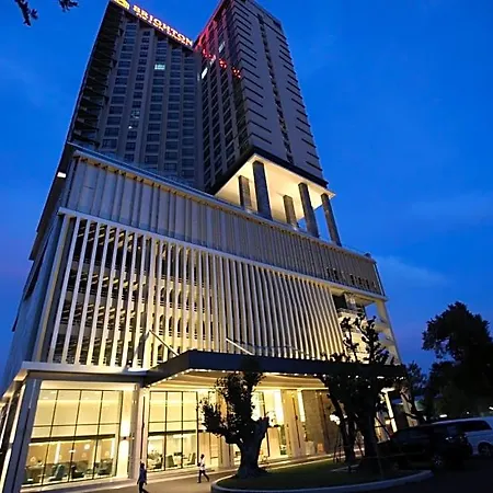Brighton Grand & Convention 5*