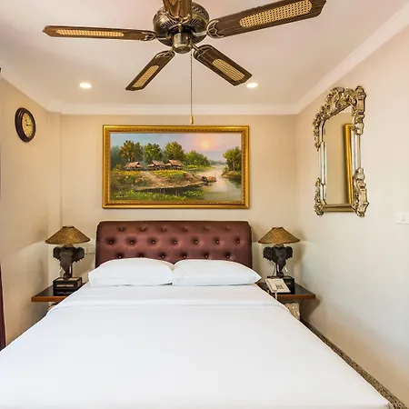 The Ambiance Hotel 3*