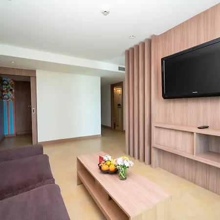 เซ็นทารา พัทยา โรงแรม 4*
