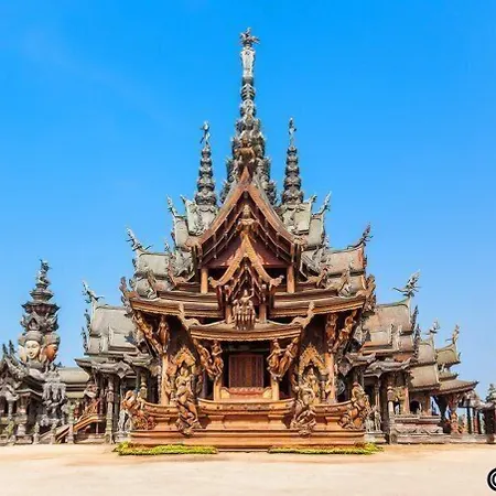 บาศญ่า บีช โฮเทล แอนด์ - เซ็นเธร่า บีช โฮเทล Pattaya