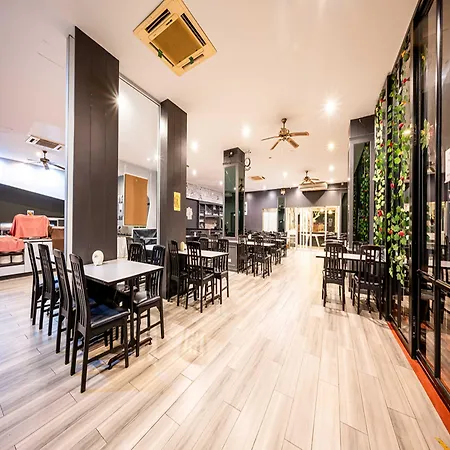 โรงแรม Sunday Ja