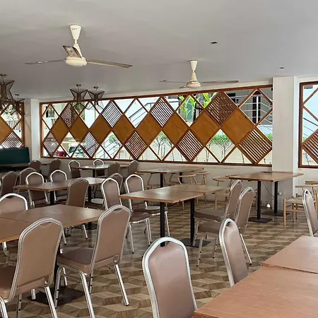 โรงแรม Sunday Wongamat Privacy 4*