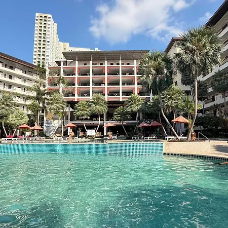 โรงแรม Sunday Wongamat Privacy 4*
