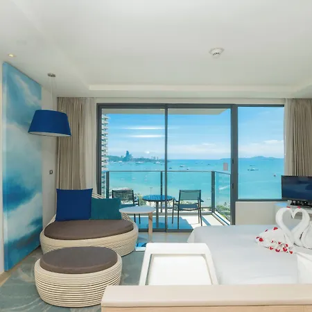 By Ihg