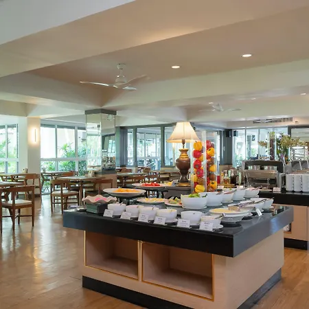 รีสอร์ท The Park 4*