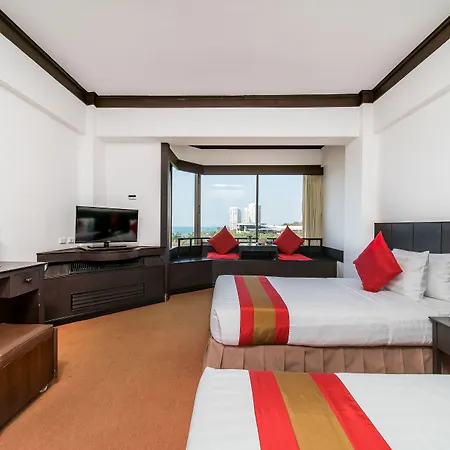 Mountain & Convention Center Hotel