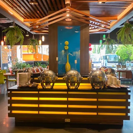 The Seasons โรงแรม Pattaya