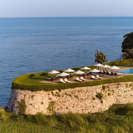 Dusit Thani รีสอร์ท