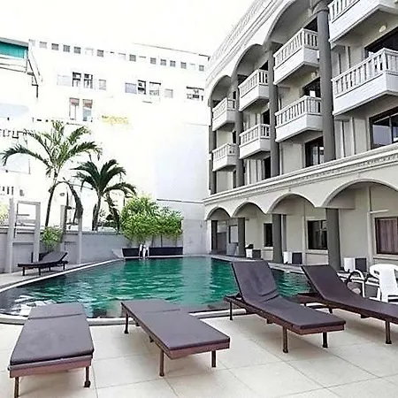 Lodge Honey Pattaya