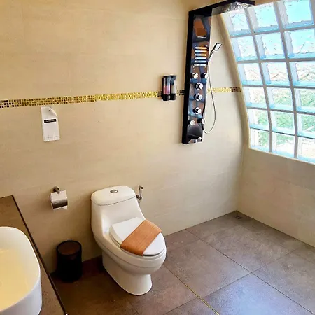 Wowland Luxury Pool Walking Street Villa Pattaya