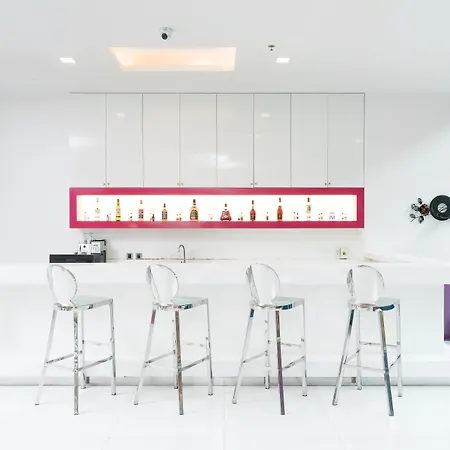 โรงแรม Seven Zea Chic 4*
