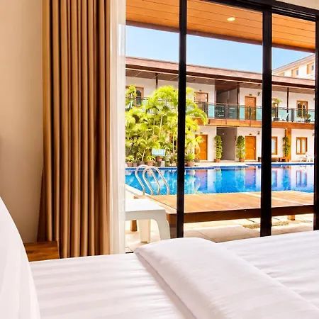 โรงแรม Paradise Land