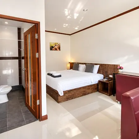 โรงแรม Paradise Land