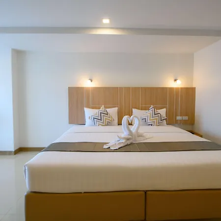 โรงแรม Iris Palace
