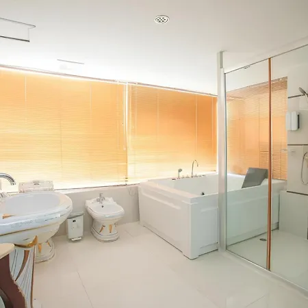 Darling Harbour - South โรงแรม 4*